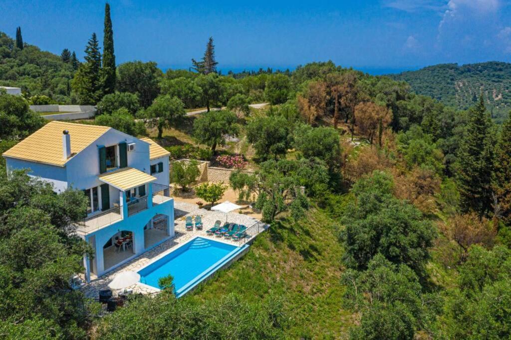 Villa Eleonas Strongyli  Bagian luar foto