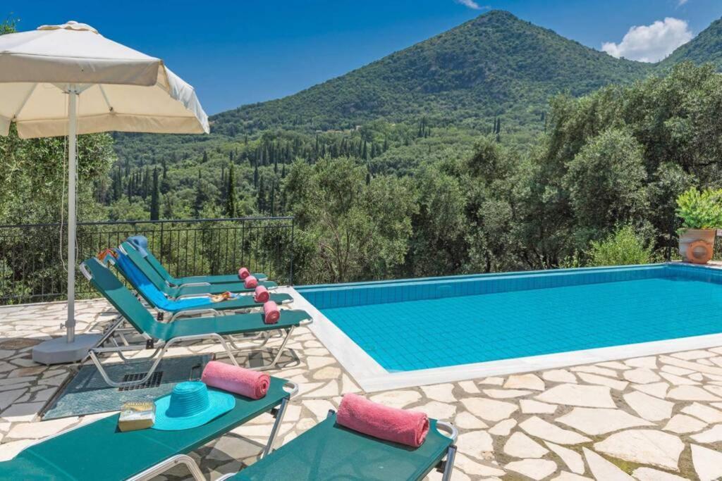 Villa Eleonas Strongyli  Bagian luar foto