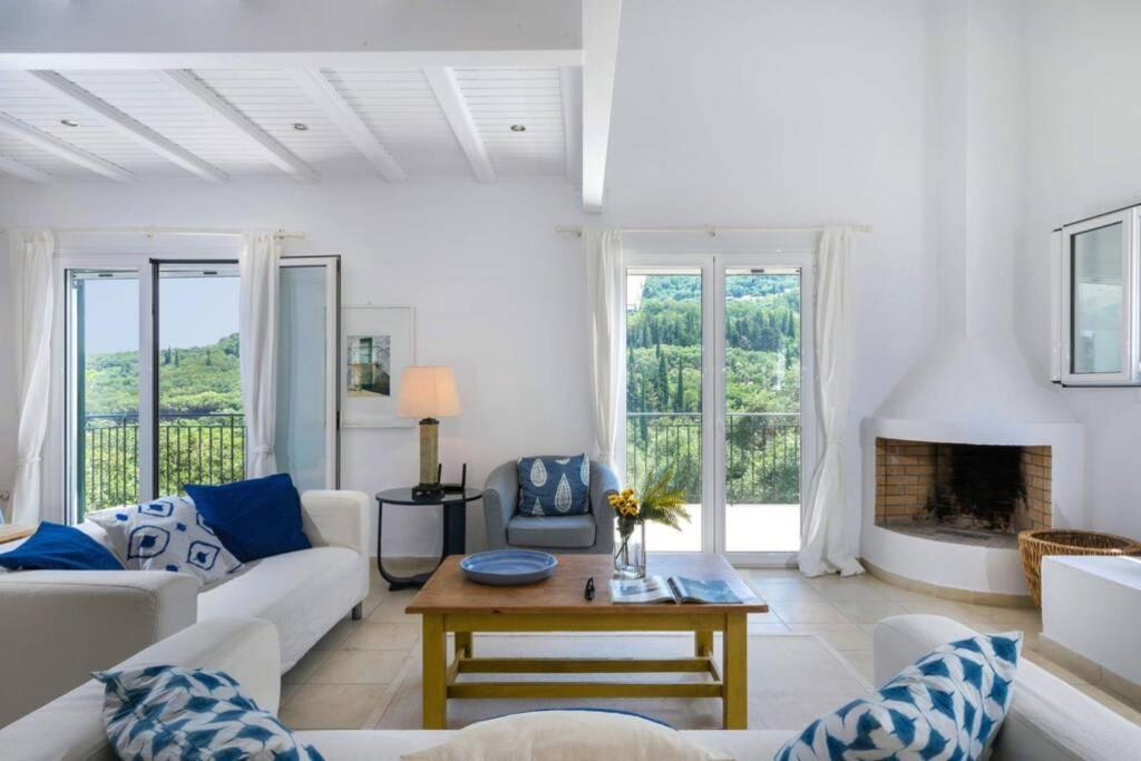 Villa Eleonas Strongyli  Bagian luar foto